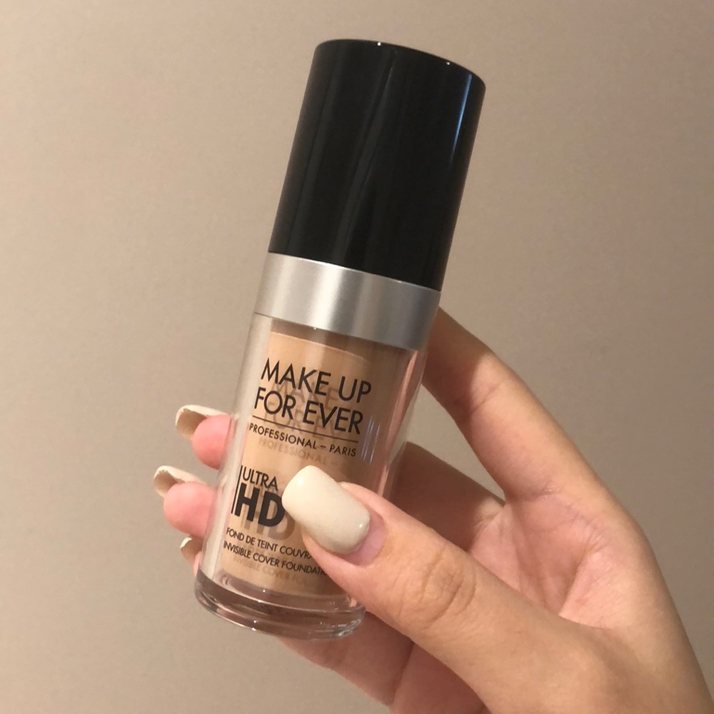 Make up forever Foundation